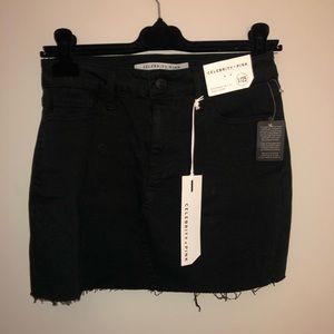 black jean skirt SIZE 1/25